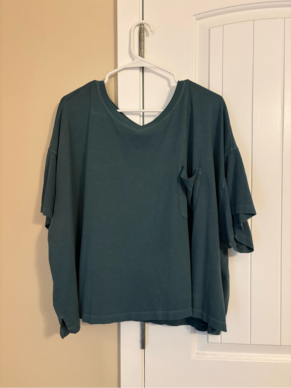Old Navy Relaxed Short Sleeve Pocket Tee in Teal